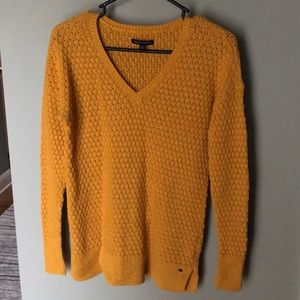 🌼American Eagle sweater 🌼